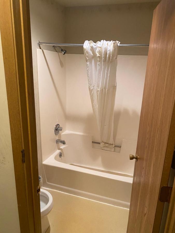 Lake Delton Malibu Inn المظهر الخارجي الصورة