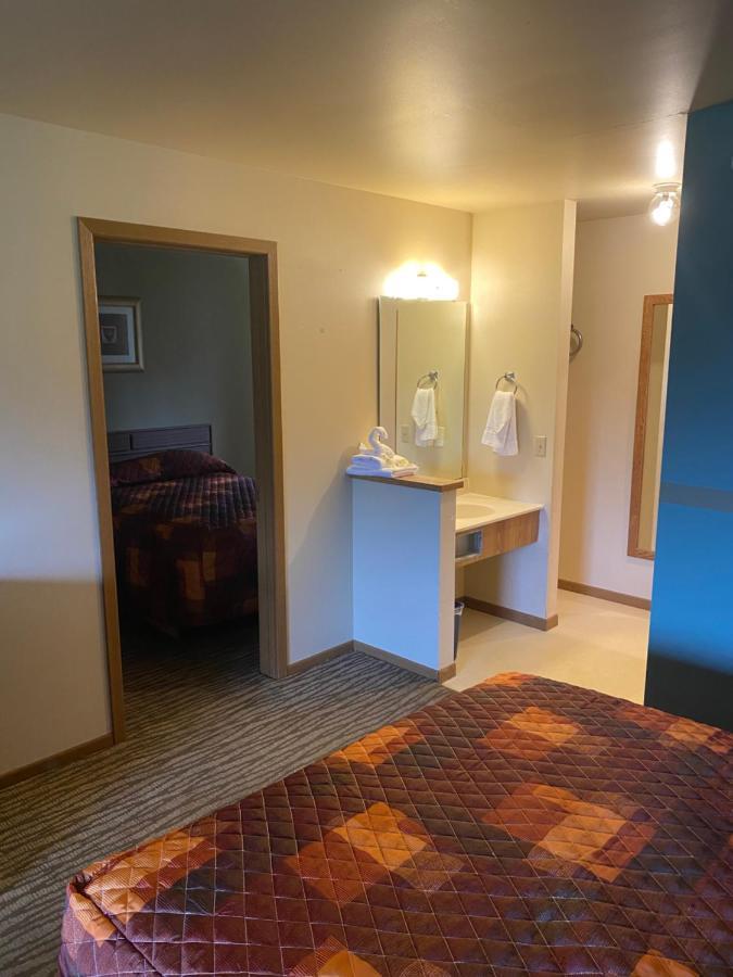Lake Delton Malibu Inn المظهر الخارجي الصورة