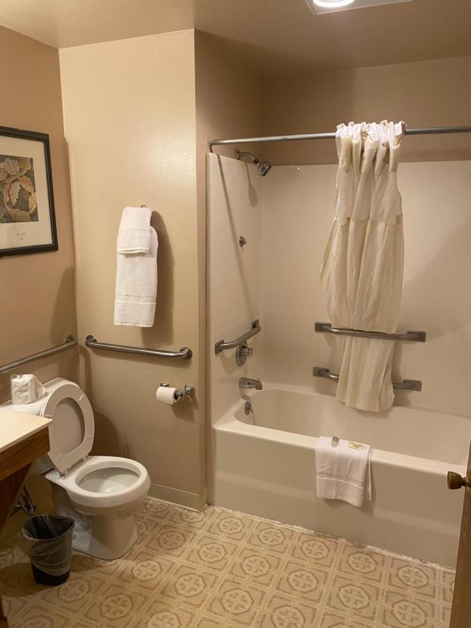 Lake Delton Malibu Inn المظهر الخارجي الصورة