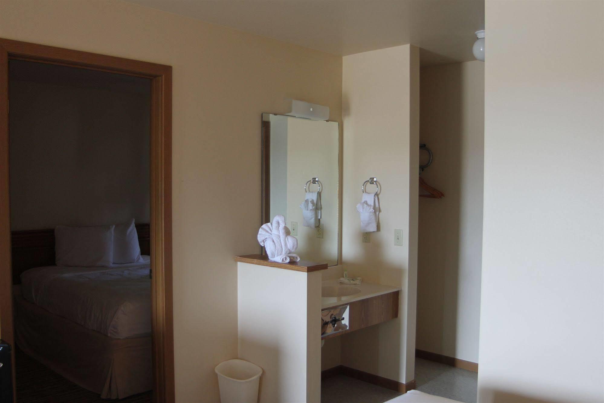 Lake Delton Malibu Inn المظهر الخارجي الصورة